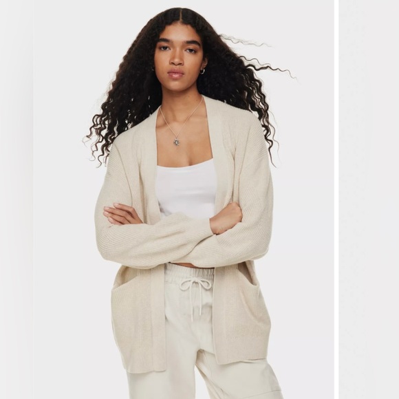 RARE Aritzia Wilfred Travel Cardigan Sz M - Picture 4 of 13